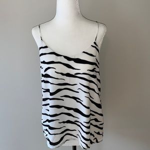 NWT Feminine and flowy zebra top